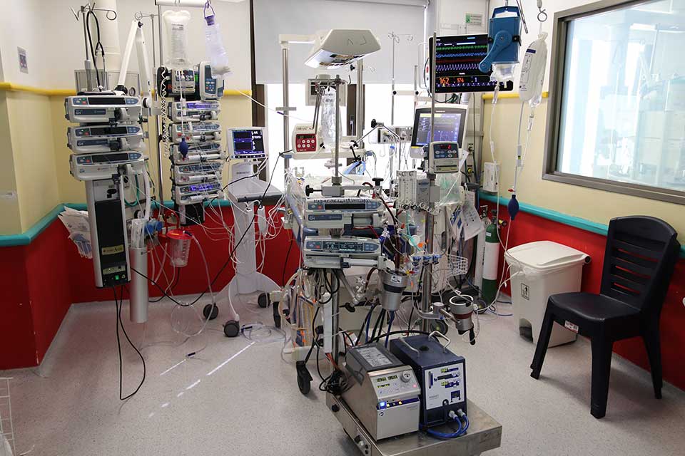 ECMO machine